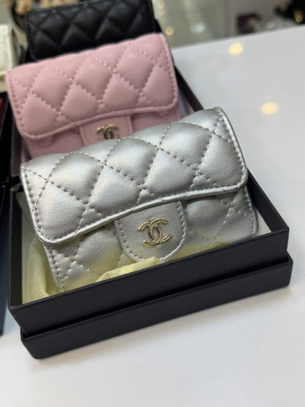 ⁦Chanel wallet with belt⁩ - الصورة ⁦9⁩