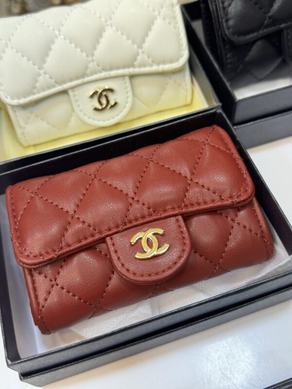 ⁦Chanel wallet with belt⁩ - الصورة ⁦3⁩