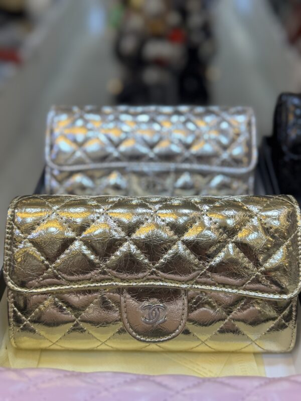 ⁦Chanel wallet with strap⁩ - الصورة ⁦13⁩
