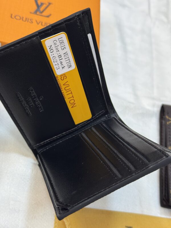 ⁦Lv men wallet⁩ - الصورة ⁦2⁩