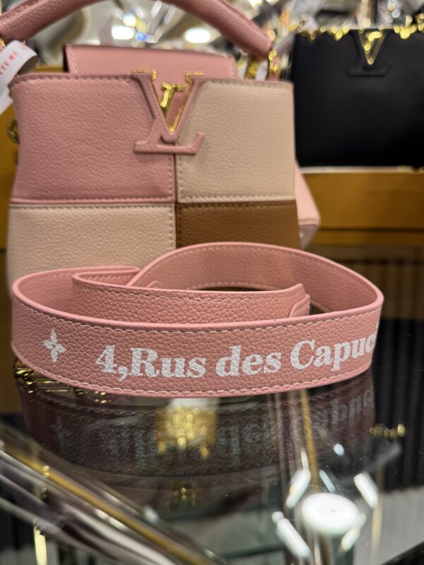⁦Original Leather Louis Vuitton Bag⁩ - الصورة ⁦5⁩