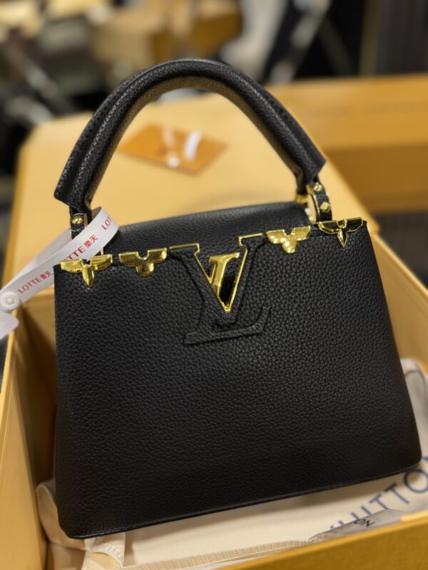 ⁦Original Leather Louis Vuitton Bag⁩ - الصورة ⁦7⁩