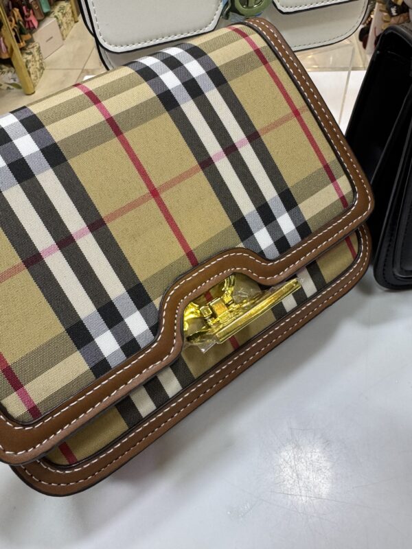 ⁦Burberry Bag⁩ - الصورة ⁦3⁩