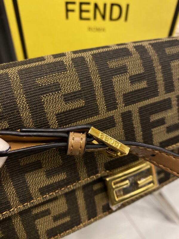 ⁦Fendi Bag⁩ - الصورة ⁦3⁩