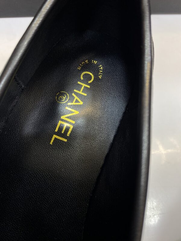 ⁦Chanel Leather Loafers⁩ - الصورة ⁦4⁩
