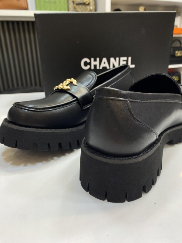 ⁦Chanel Leather Loafers⁩ - الصورة ⁦2⁩