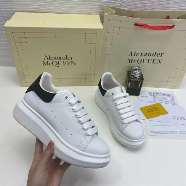⁦Alxander mcQueen⁩ - الصورة ⁦4⁩