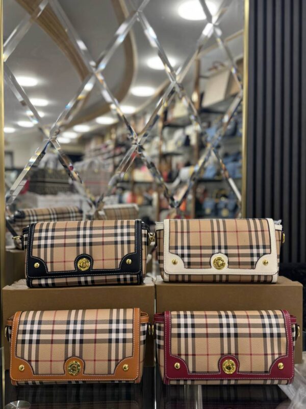⁦Burberry Bag⁩ - الصورة ⁦2⁩
