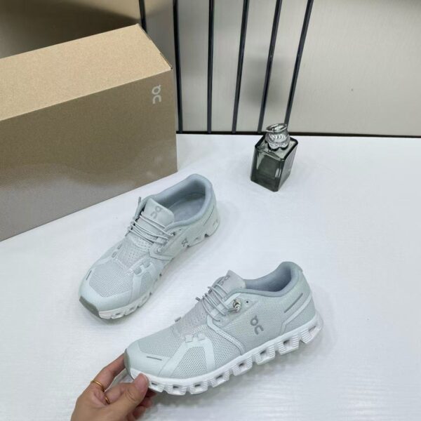 ⁦On cloud Shoes⁩ - الصورة ⁦3⁩