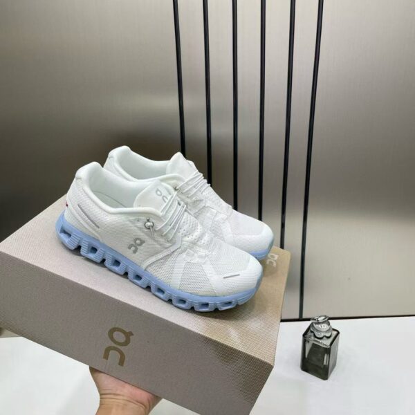 ⁦On cloud Shoes⁩ - الصورة ⁦5⁩