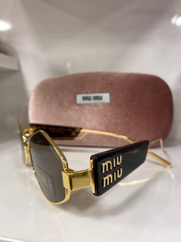 ⁦Miu Miu sunglasses⁩ - الصورة ⁦2⁩