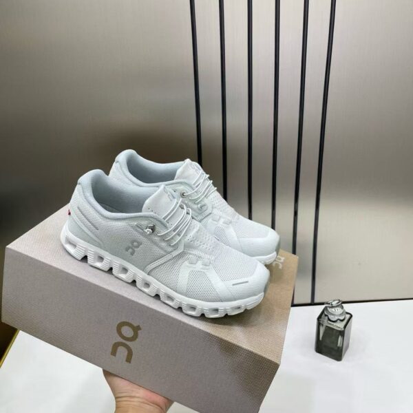 ⁦On cloud Shoes⁩ - الصورة ⁦4⁩