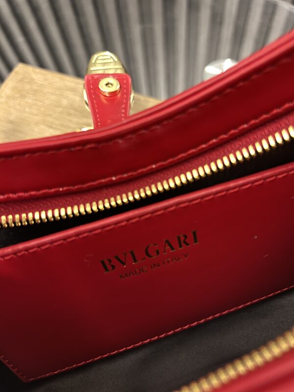 ⁦Bvlgari bag⁩ - الصورة ⁦10⁩