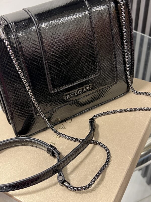 ⁦Bvlgari bag⁩ - الصورة ⁦10⁩