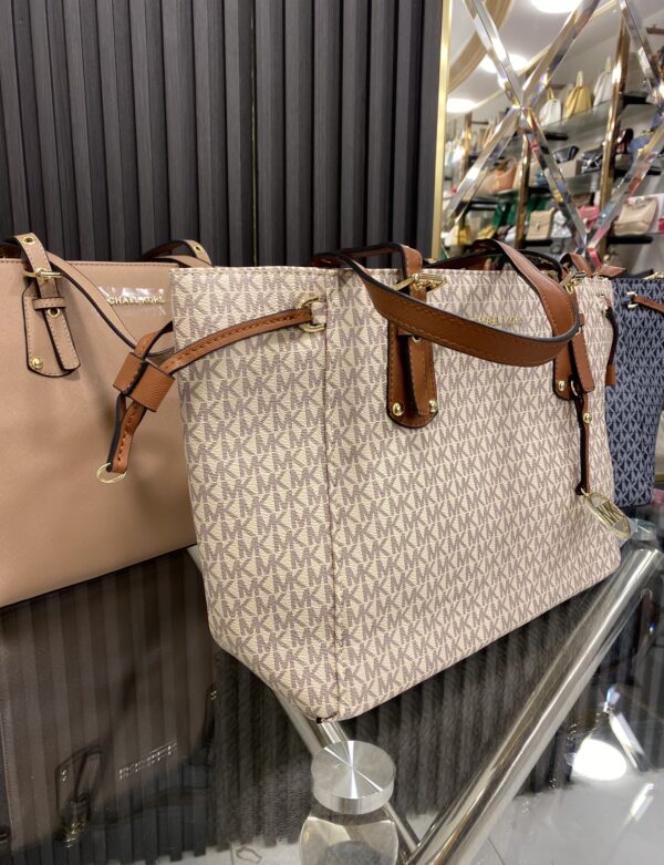 ⁦Micheal Kors Bag⁩ - الصورة ⁦4⁩