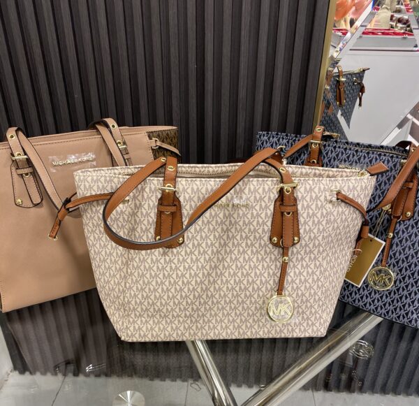⁦Micheal Kors Bag⁩ - الصورة ⁦2⁩