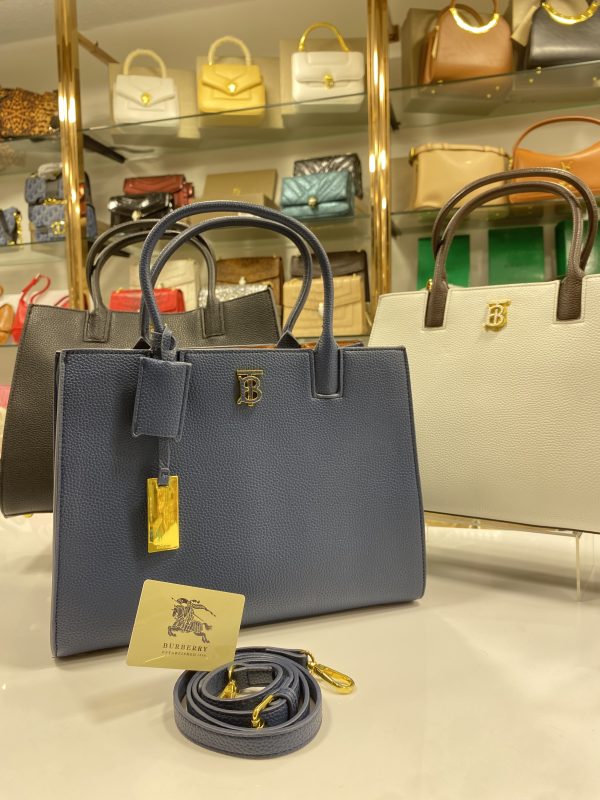 ⁦Burberry Bag⁩ - الصورة ⁦2⁩