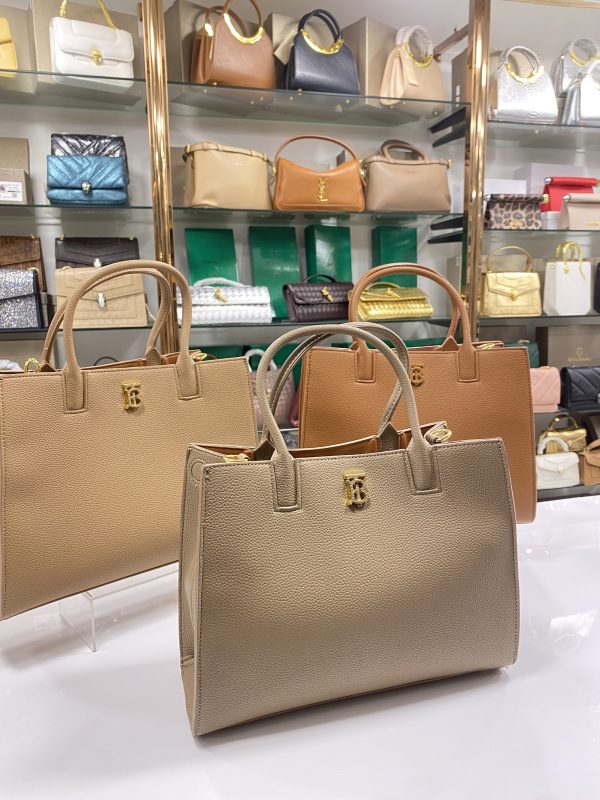 ⁦Burberry Bag⁩ - الصورة ⁦3⁩