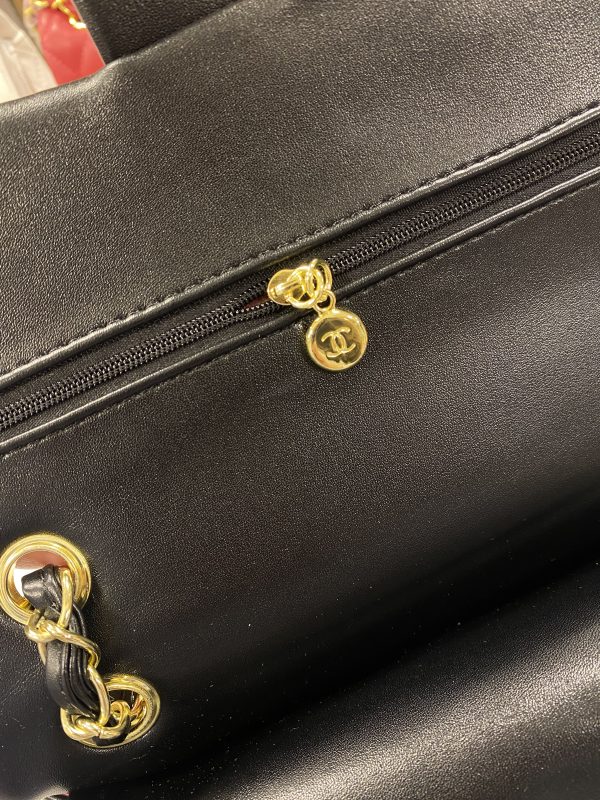 ⁦Chanel classic bag⁩ - الصورة ⁦3⁩