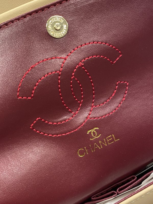 ⁦Chanel classic bag⁩ - الصورة ⁦4⁩