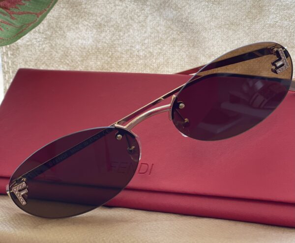 ⁦Fendi Sunglasses⁩ - الصورة ⁦3⁩