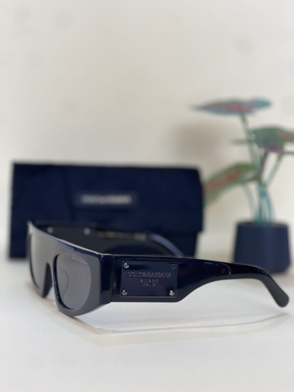 DOLCE&GABBANA sunglasses