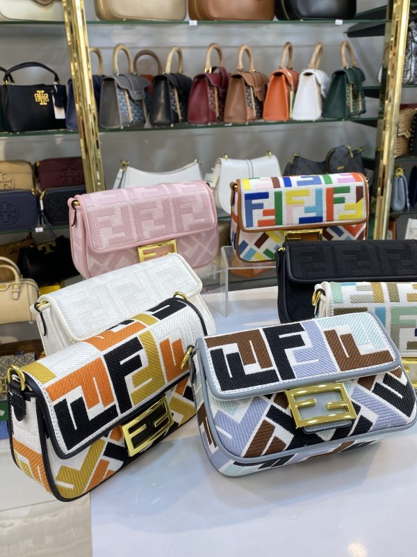 ⁦Fendi Bag⁩ - الصورة ⁦2⁩