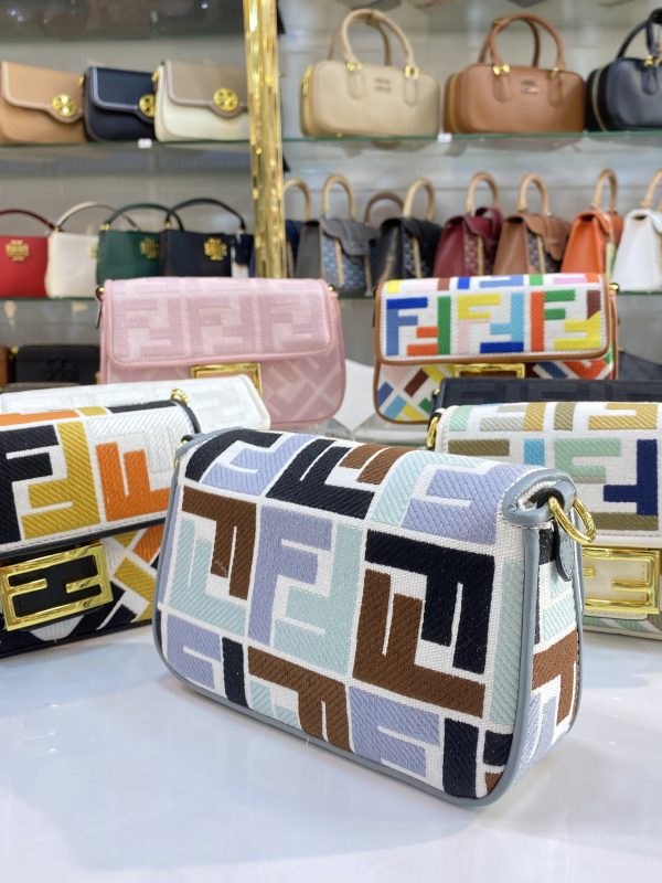 ⁦Fendi Bag⁩ - الصورة ⁦5⁩