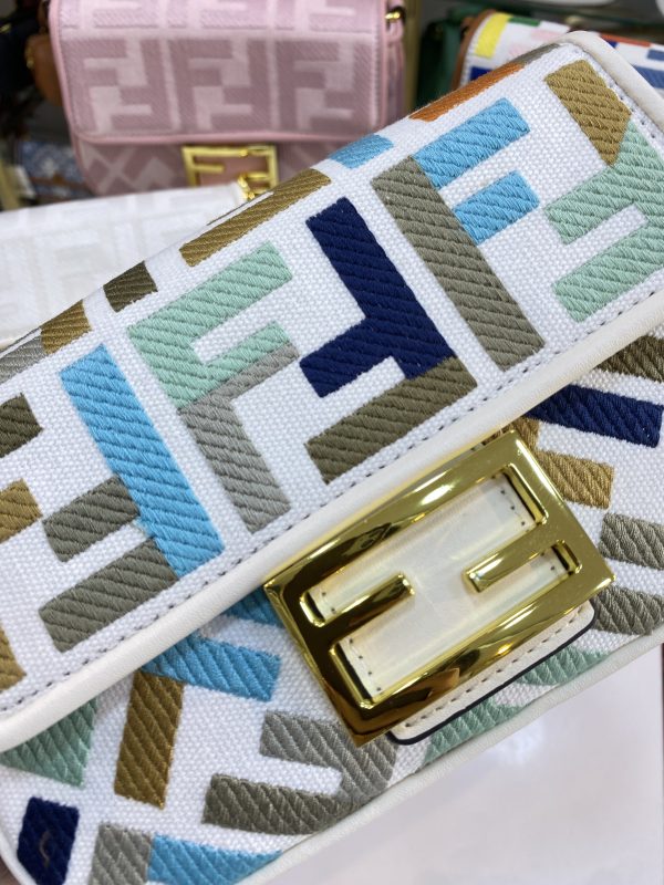 ⁦Fendi Bag⁩ - الصورة ⁦11⁩