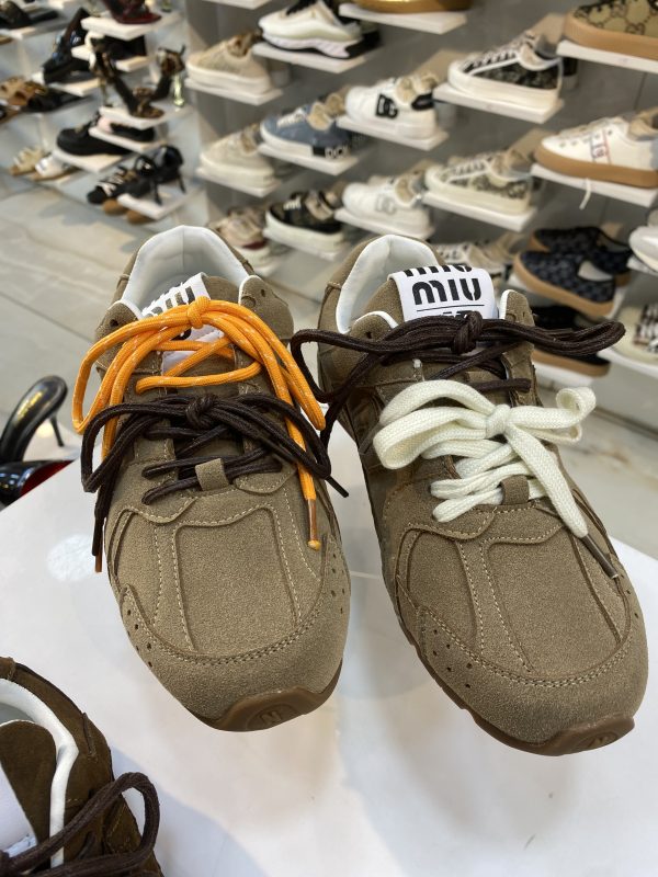 ⁦Miu Miu x New Balance⁩ - الصورة ⁦8⁩