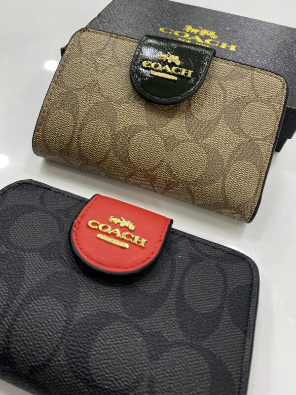 ⁦Coach Wallet⁩ - الصورة ⁦2⁩