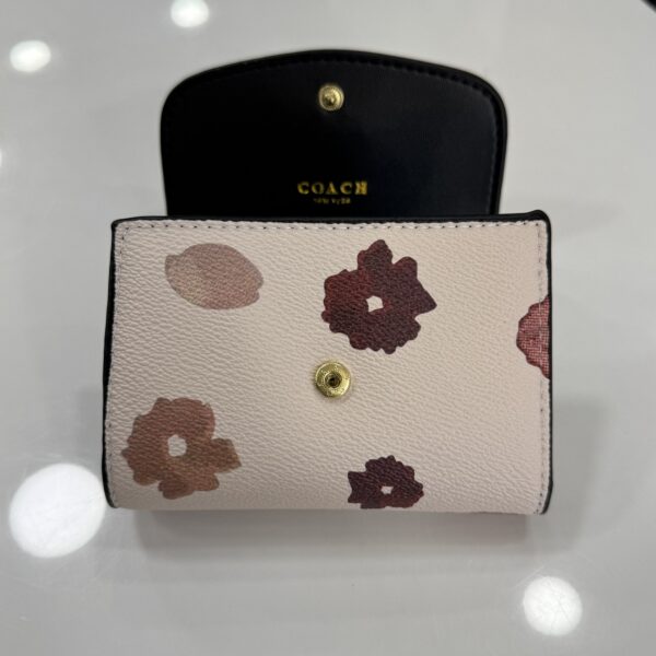 ⁦Coach wallet⁩ - الصورة ⁦2⁩