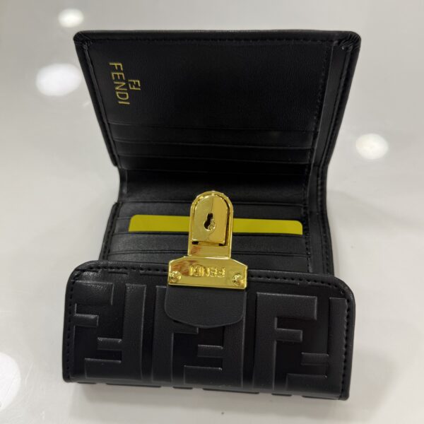 ⁦Fendi Wallet⁩ - الصورة ⁦3⁩