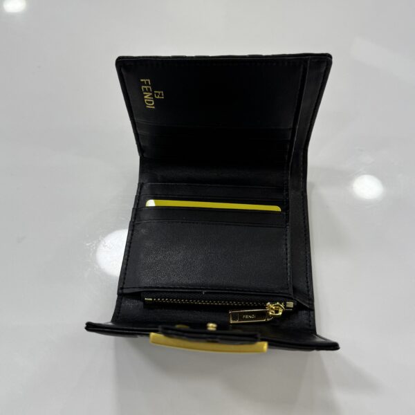 ⁦Fendi Wallet⁩ - الصورة ⁦2⁩
