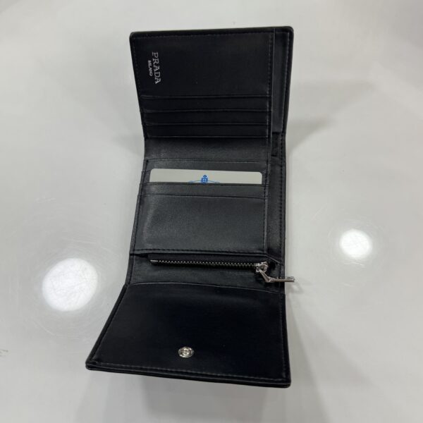 ⁦Prada wallet⁩ - الصورة ⁦2⁩