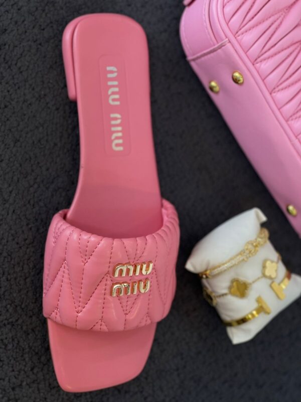 ⁦Miu Miu⁩ - الصورة ⁦2⁩