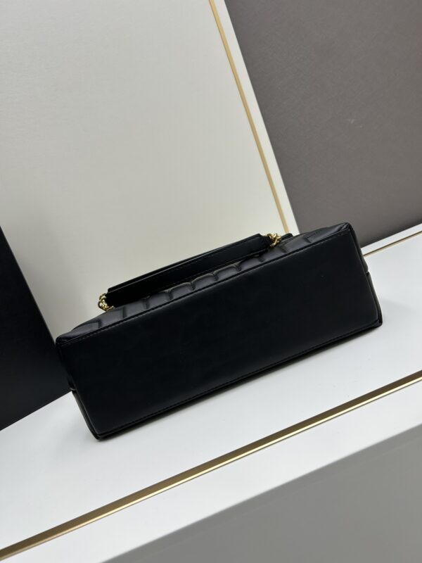 ⁦Ysl⁩ - الصورة ⁦5⁩