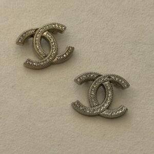 Chanel brosh