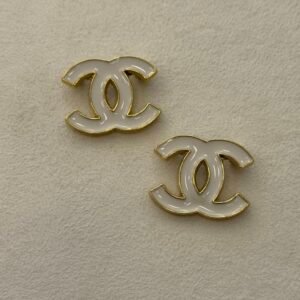 Chanel brosh