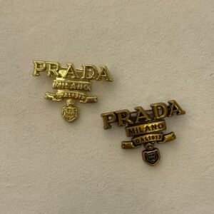 Prada brosh