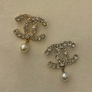 Chanel brosh