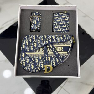 Dior Package