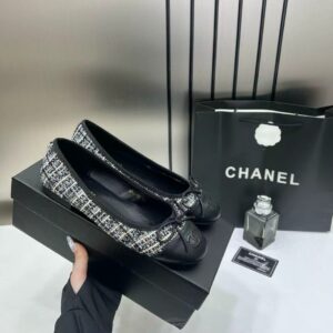 Chanel ballerina