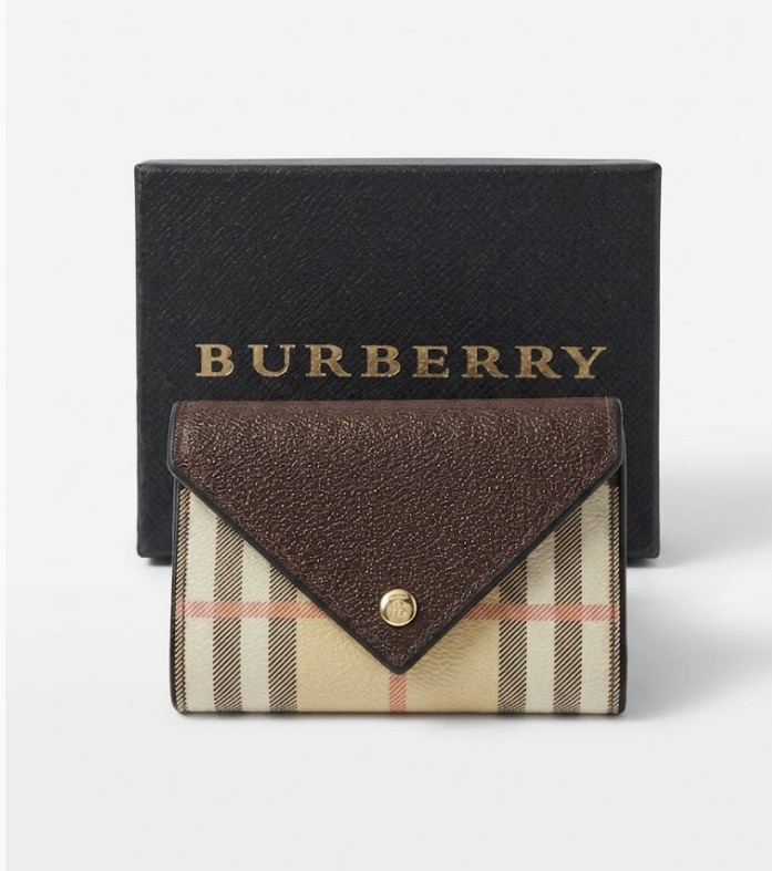 BURBERRY - الصورة 2