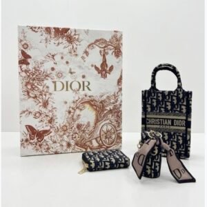 Dior package