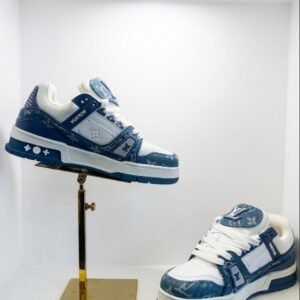 lV  shoes
